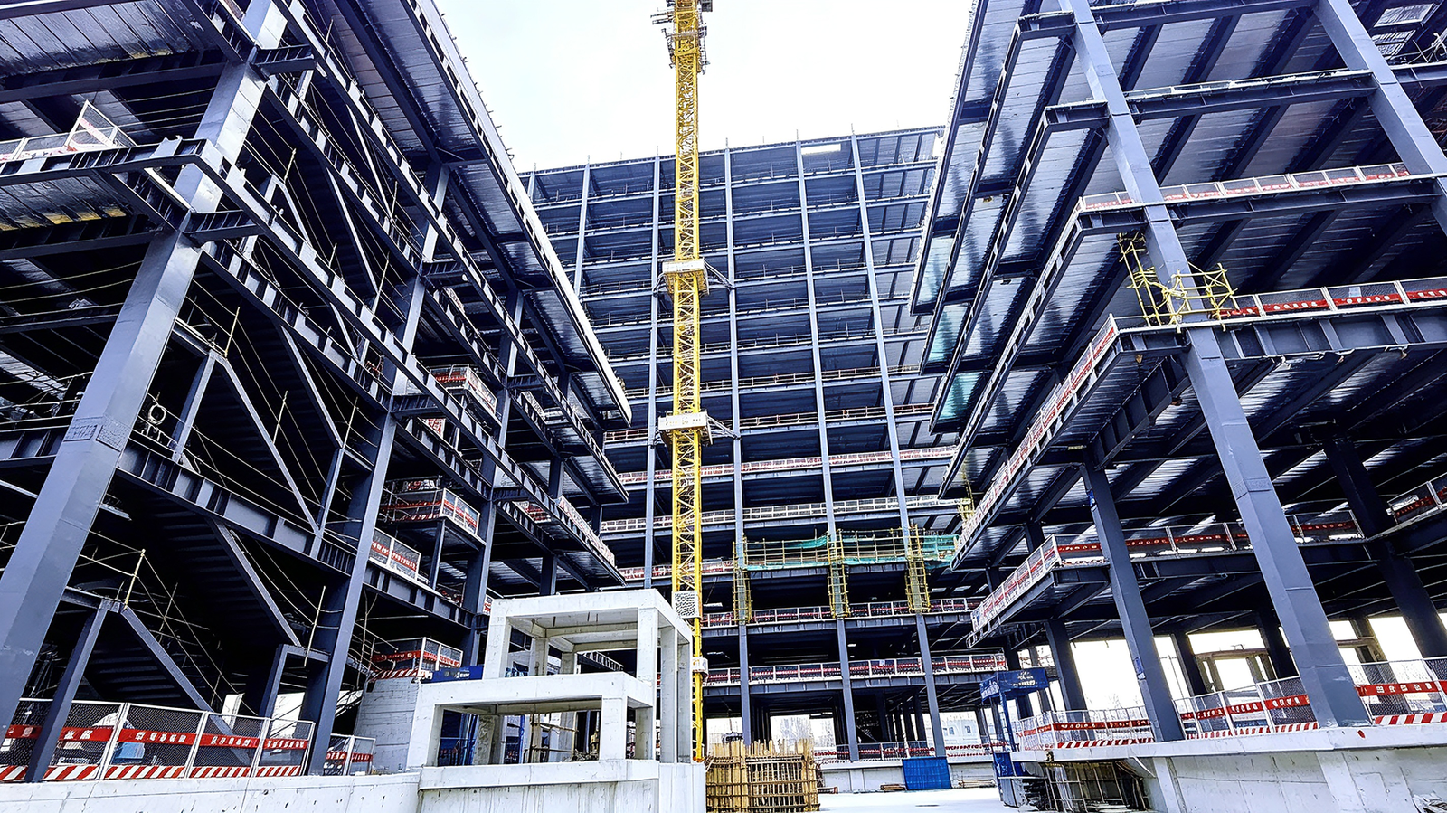 Large Commercial Complexes & Shopping Malls steel structures